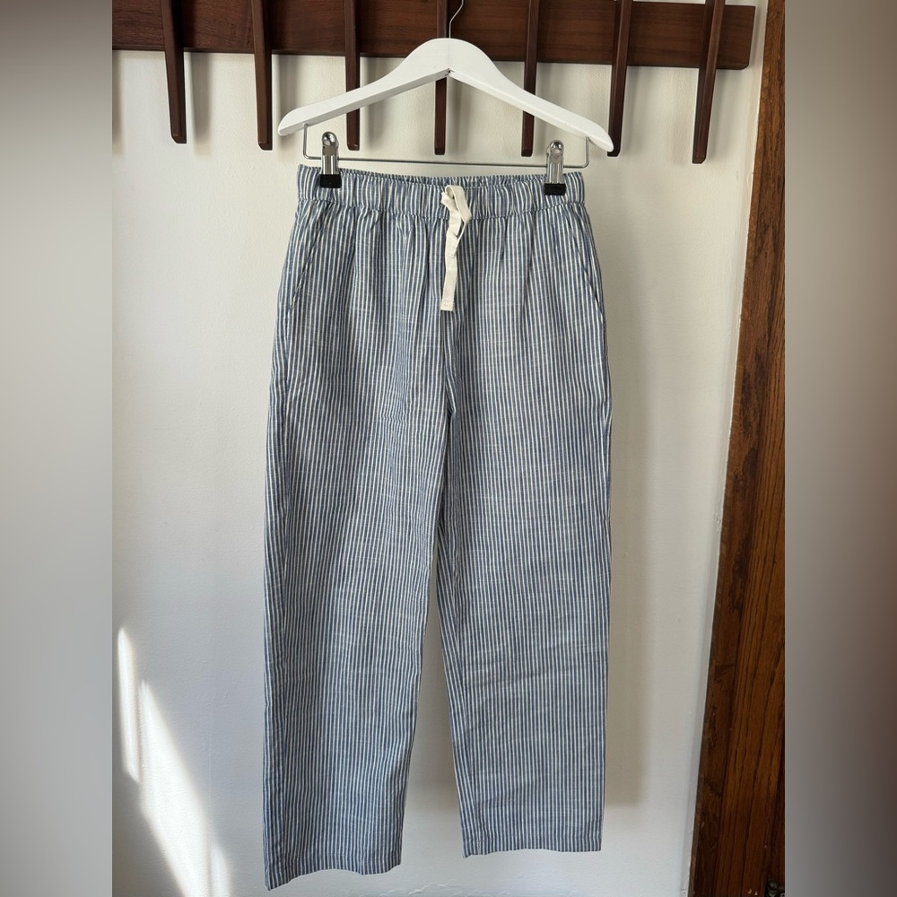 Hanna Andersson lightweight railroad stripe pull on pant - size 6Y